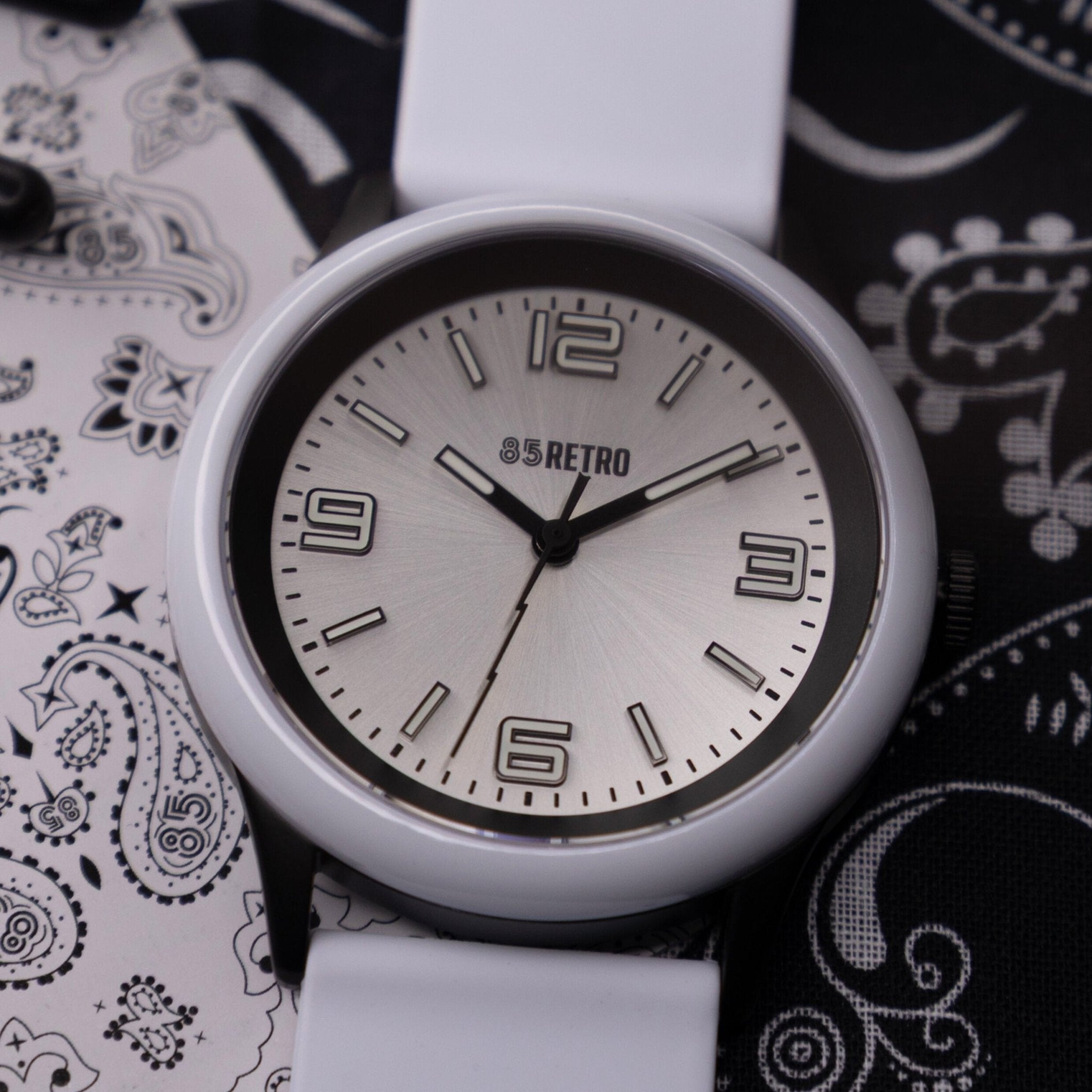 Model 1 Black & White - 85RETRO